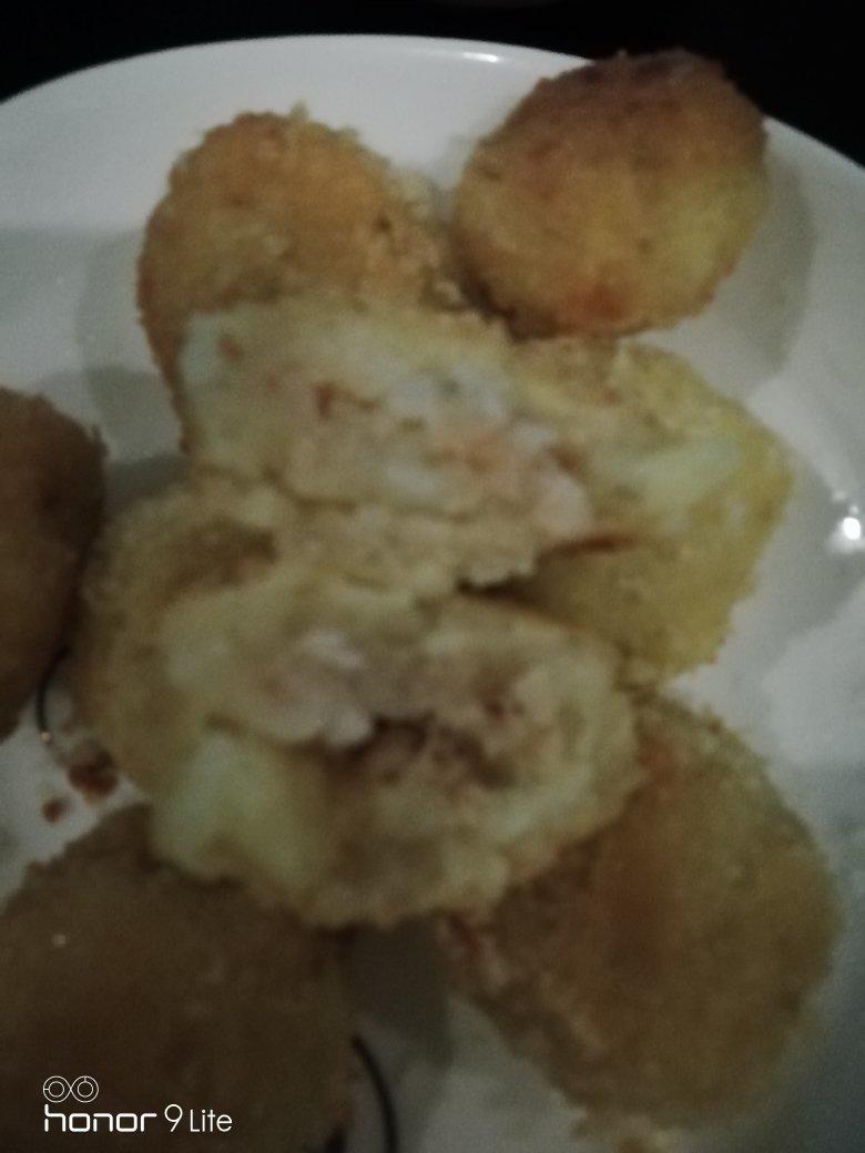 虾仁芝心椰蓉薯球