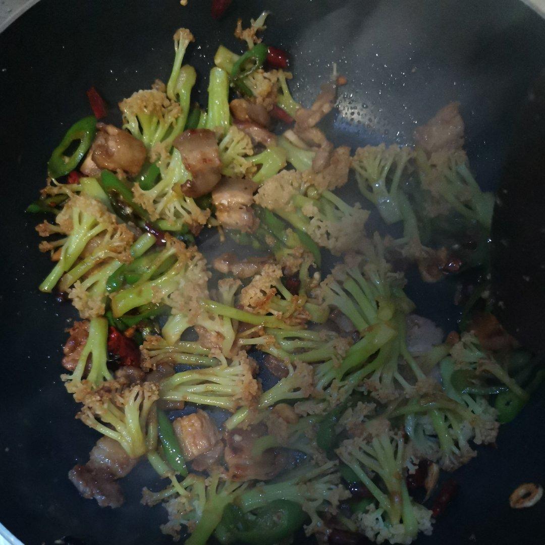 老丁的私房菜-干锅花菜