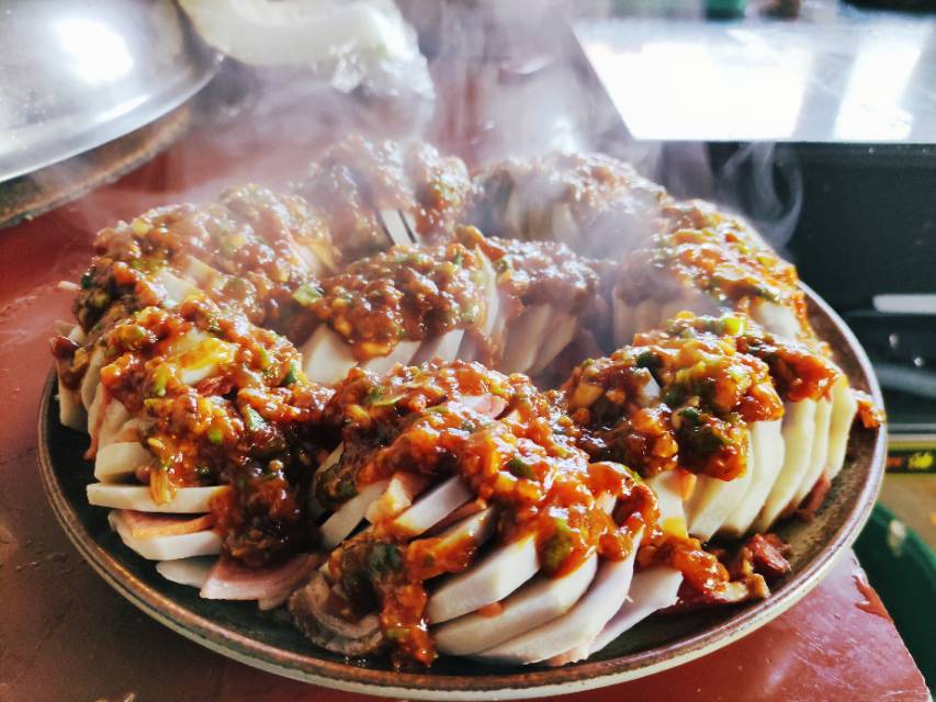 荔浦芋头蒸腊肉