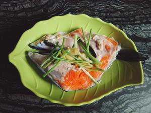 摩飞多功能锅版味噌三文鱼头汤，腥味全无的做法 步骤3