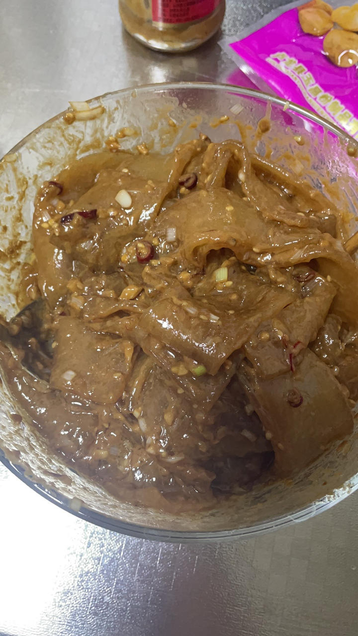 酸辣开胃的麻酱宽粉‼️吃一口就爱上了