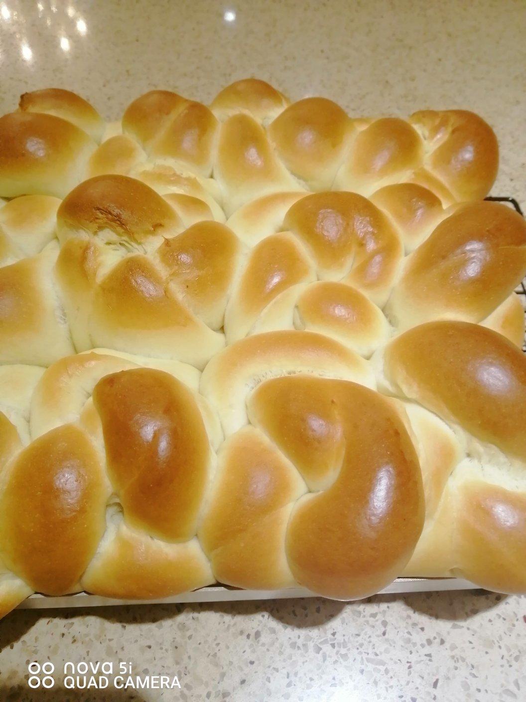 吃不腻的老面包 | 升级版更柔软绵密细腻水润 | 奶香十足可拉丝哟 | 爆炸好吃的早餐包