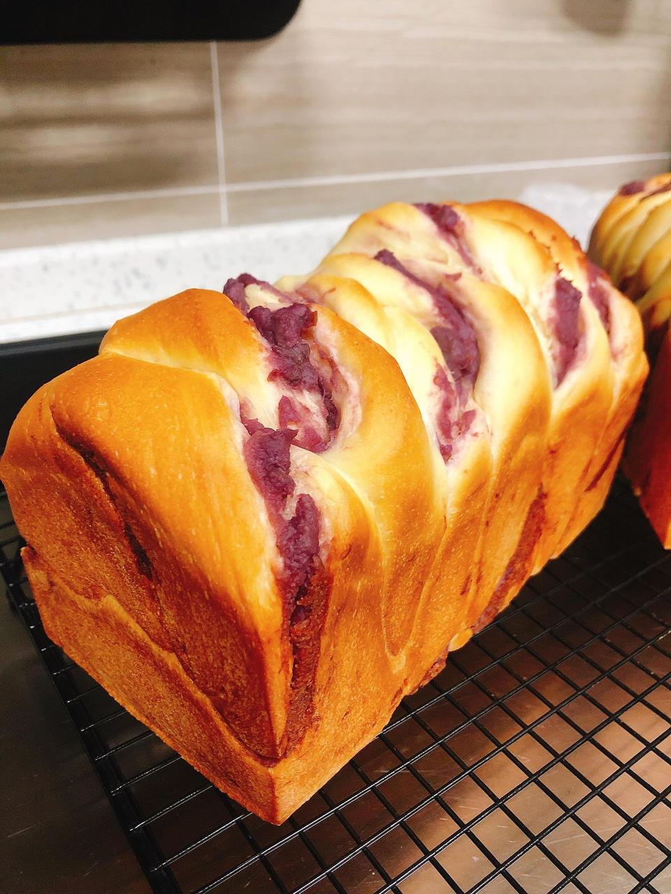 爆好吃的芋泥肉松吐司