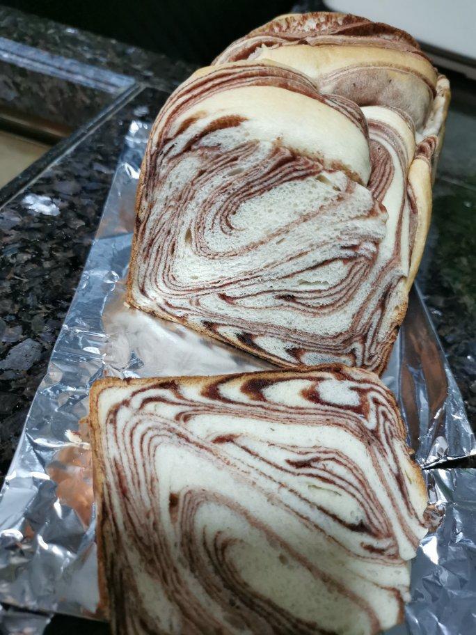 大理石红豆吐司//雀巢甜蜜之家食谱
