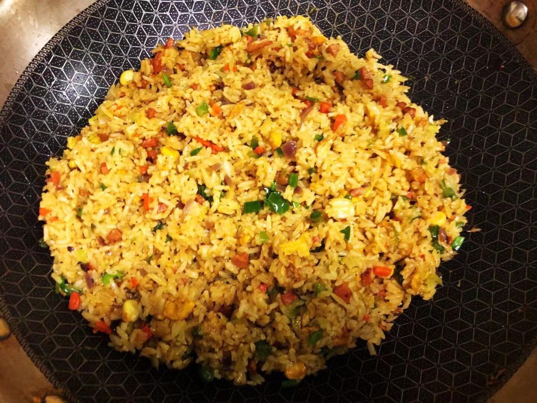 翻滚吧💥虾仁咖喱炒饭