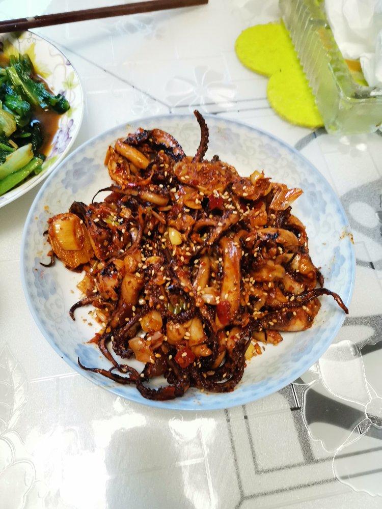 香辣鱿鱼须 赛过铁板的味道