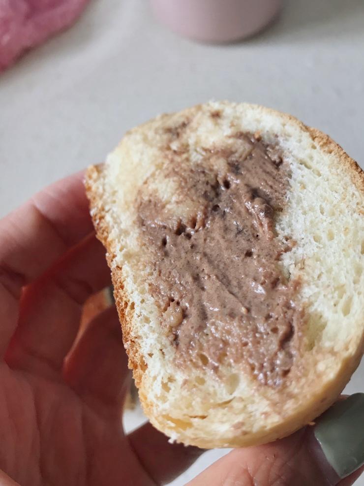 咖啡冰面包（简单，不需要奶油）（内附奶油水果冰淇淋馅方法）