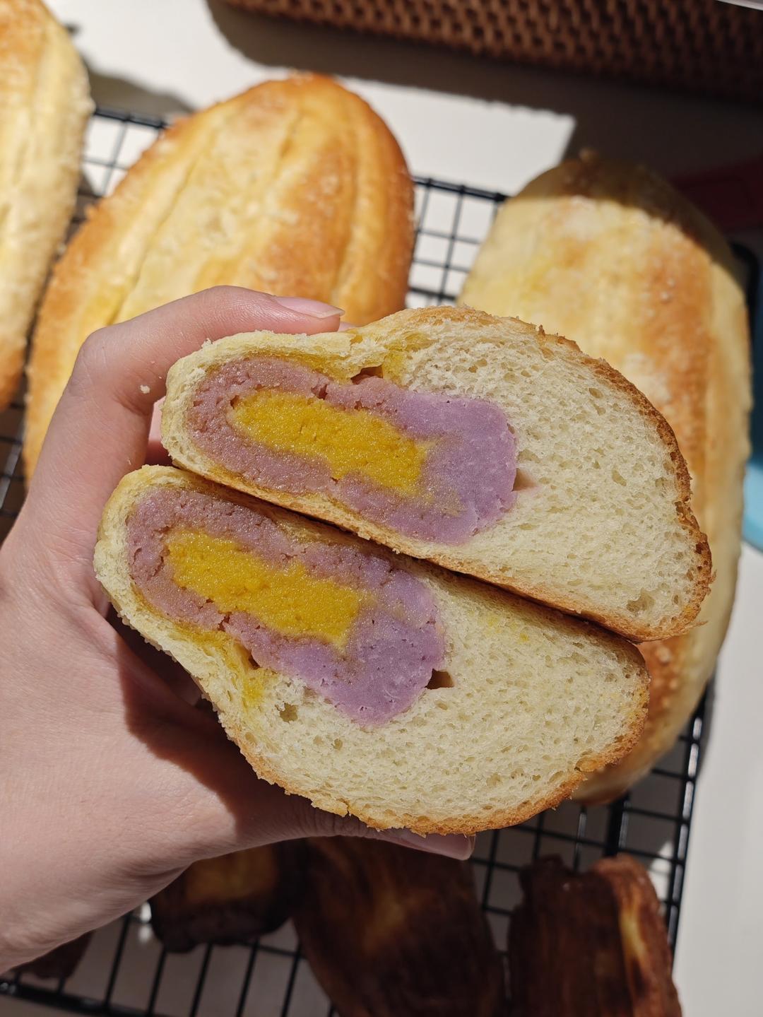 芋泥咸蛋黄软欧包