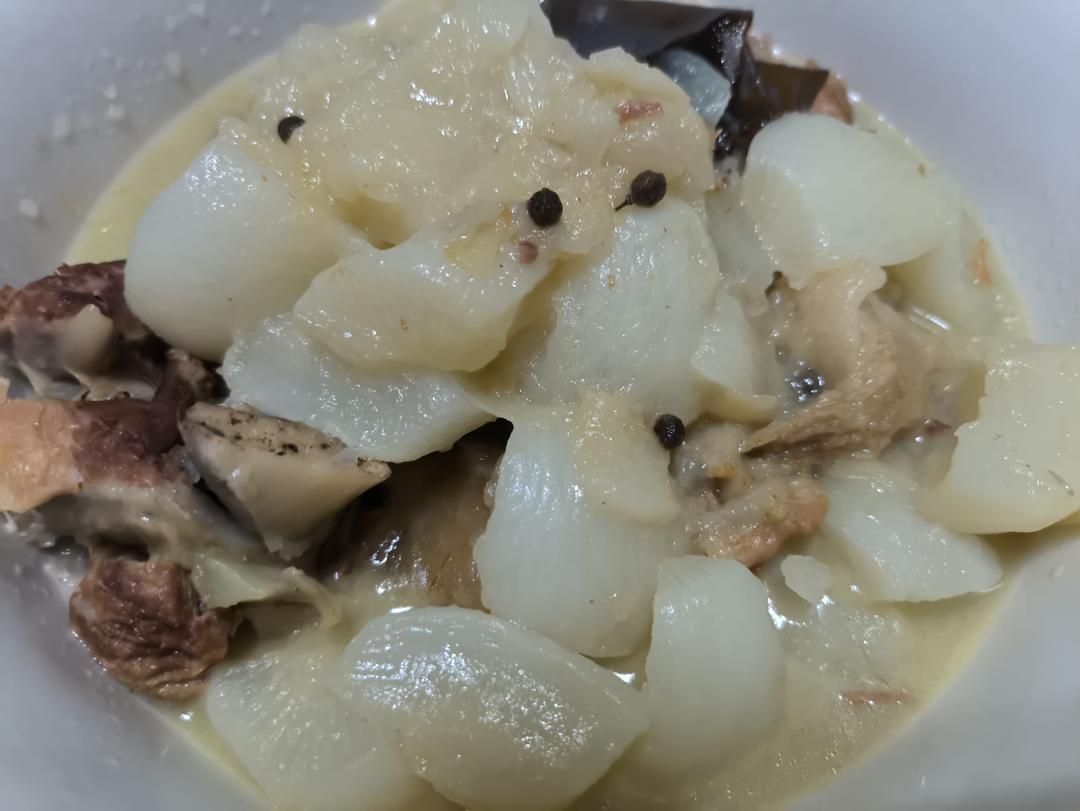 萝卜骨头汤的做法