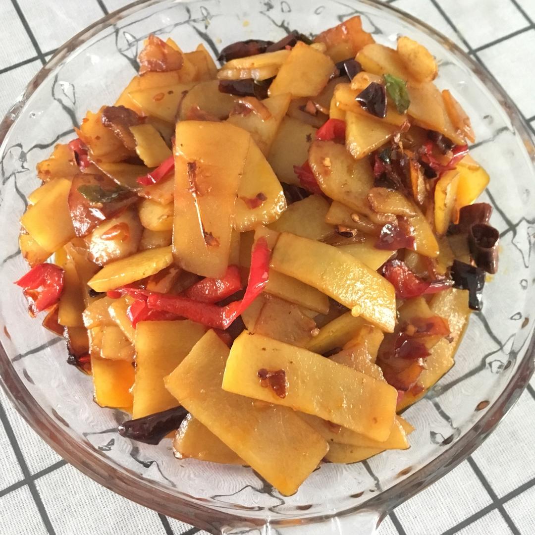 五花肉干煸土豆片