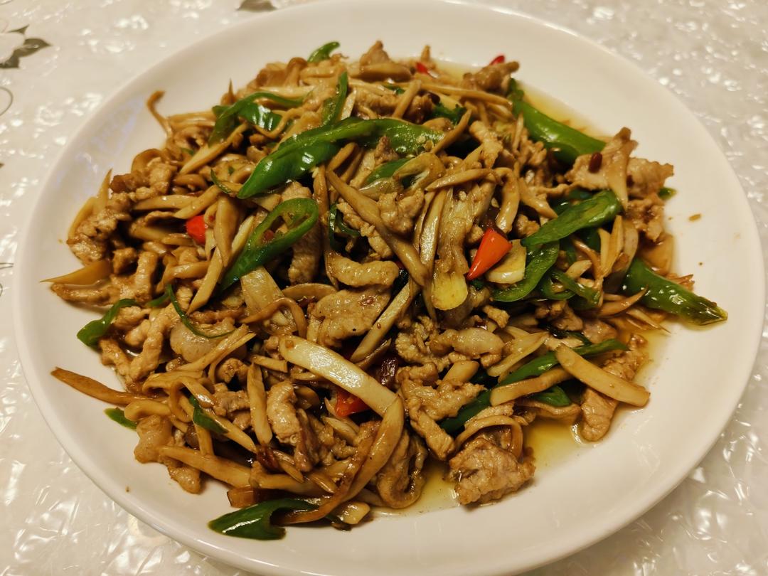 杏鲍菇炒肉丝