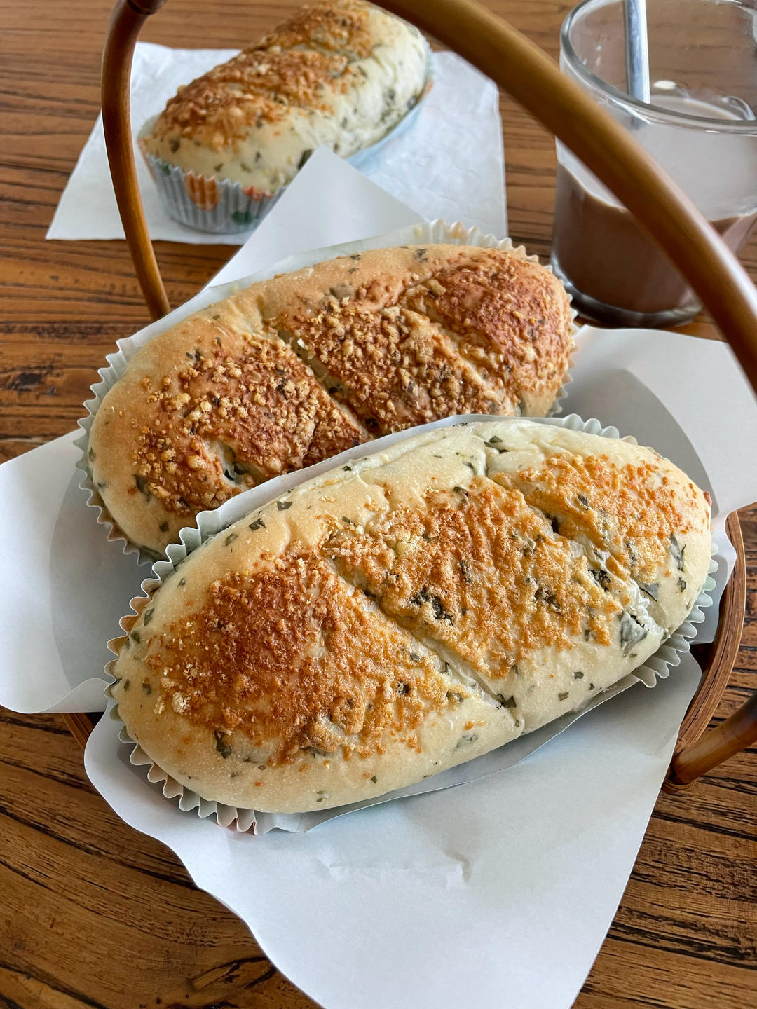 好吃不腻的咸口面包｜【全麦菠菜芝士面包】