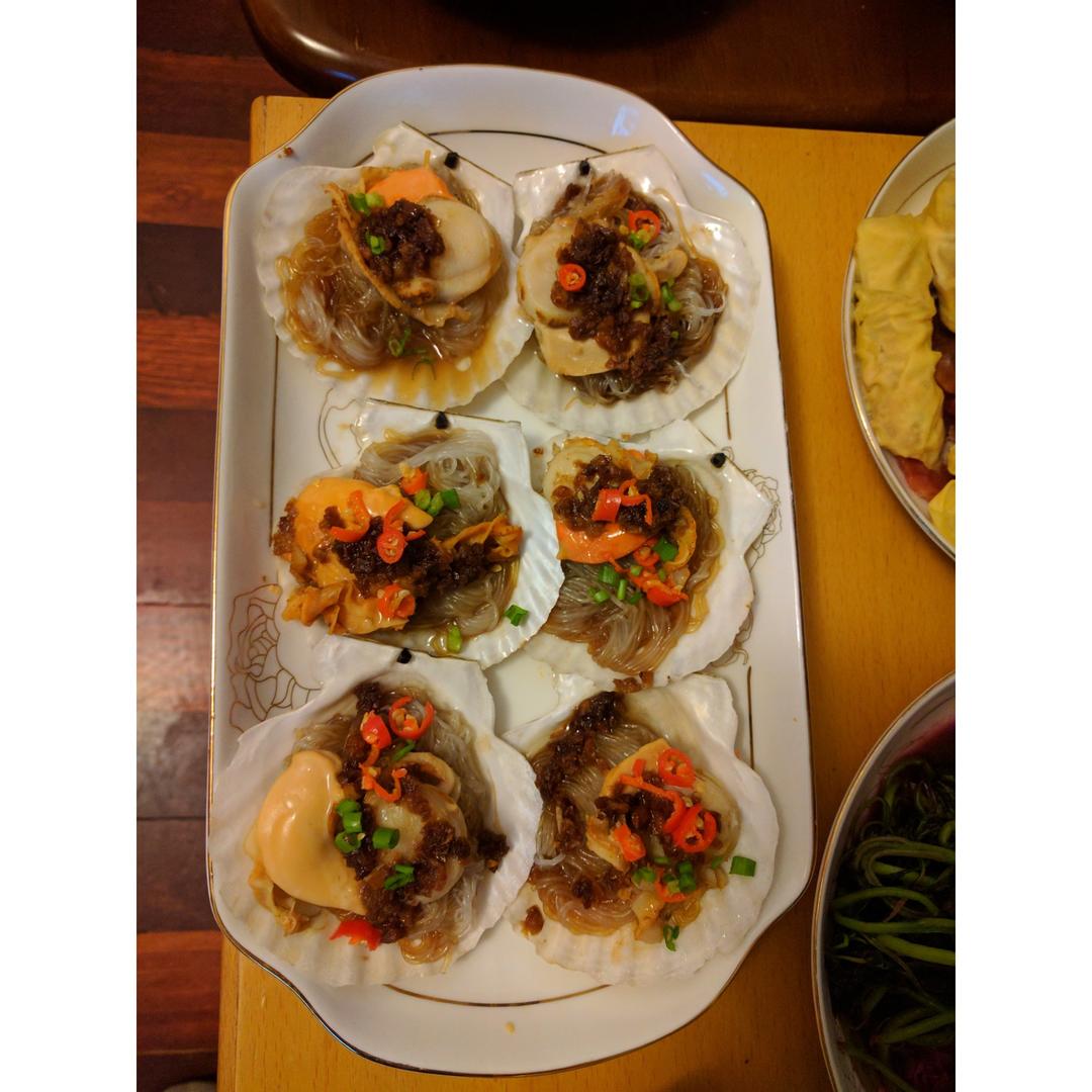 蒜蓉粉丝蒸扇贝