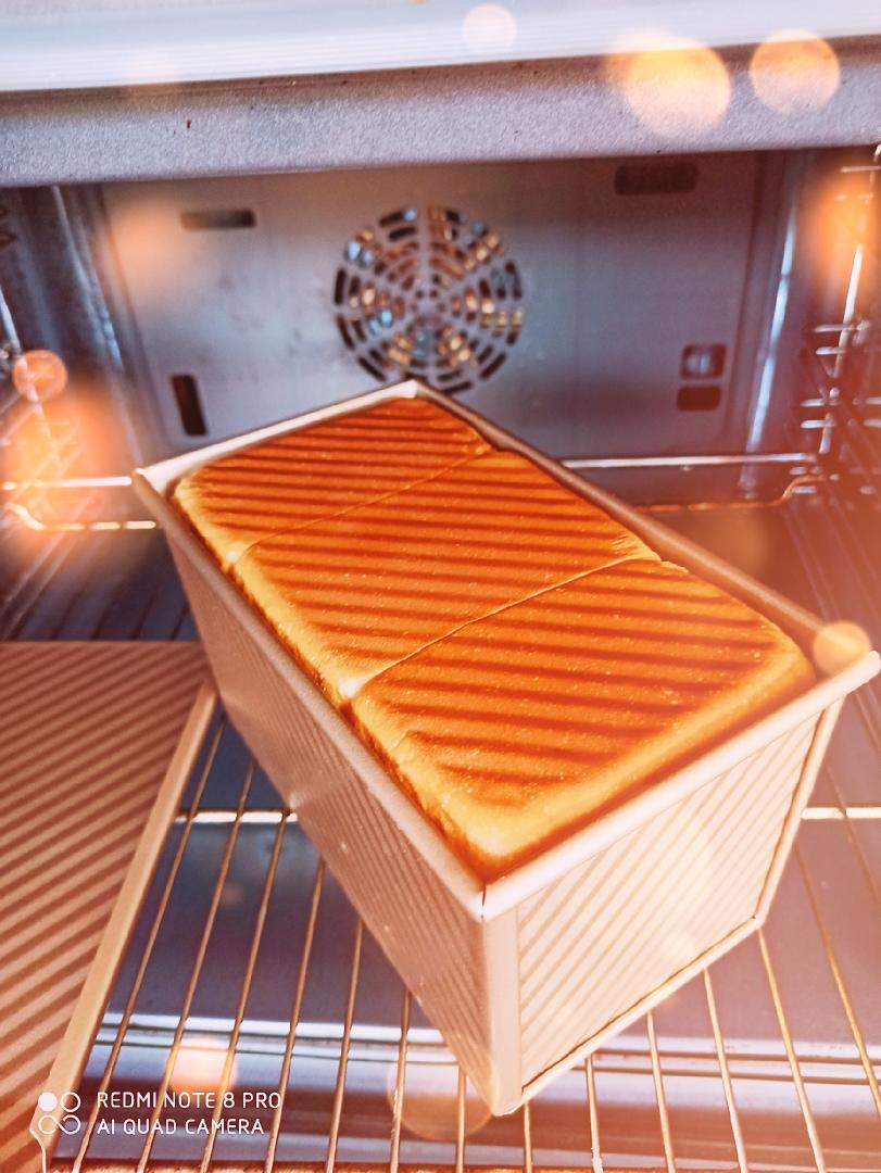 材料简单又好吃的直接法牛奶吐司