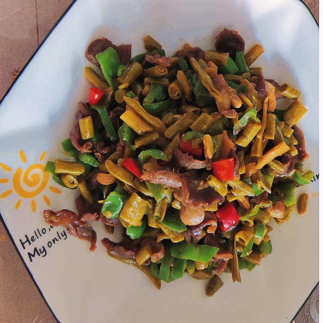 够酸爽过瘾的湖南菜酸豆角炒鸡杂