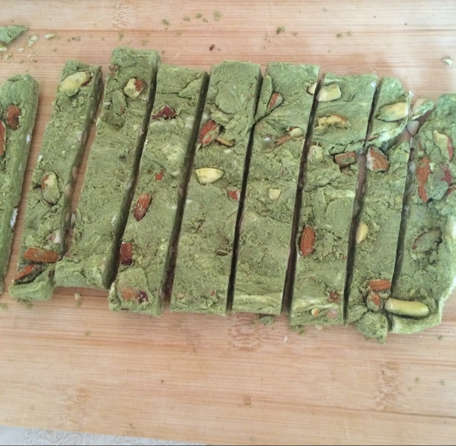 抹茶杏仁牛轧糖