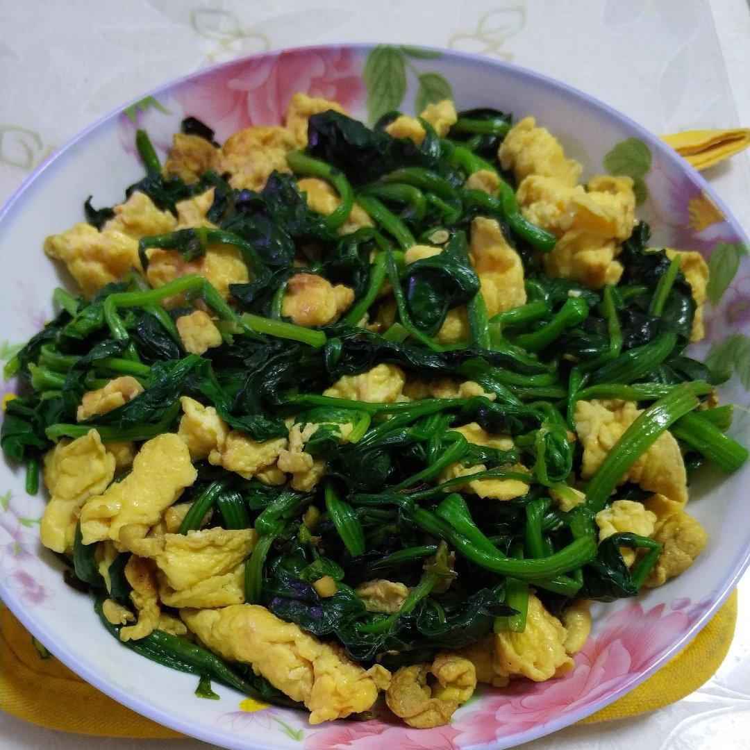菠菜炒鸡蛋