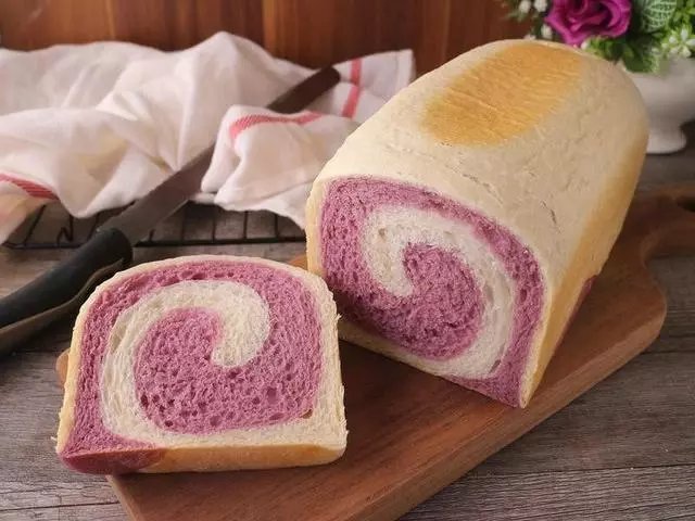 减肥期紫薯面包（超好吃，吃了不会发胖哦，双色面包不加色素）