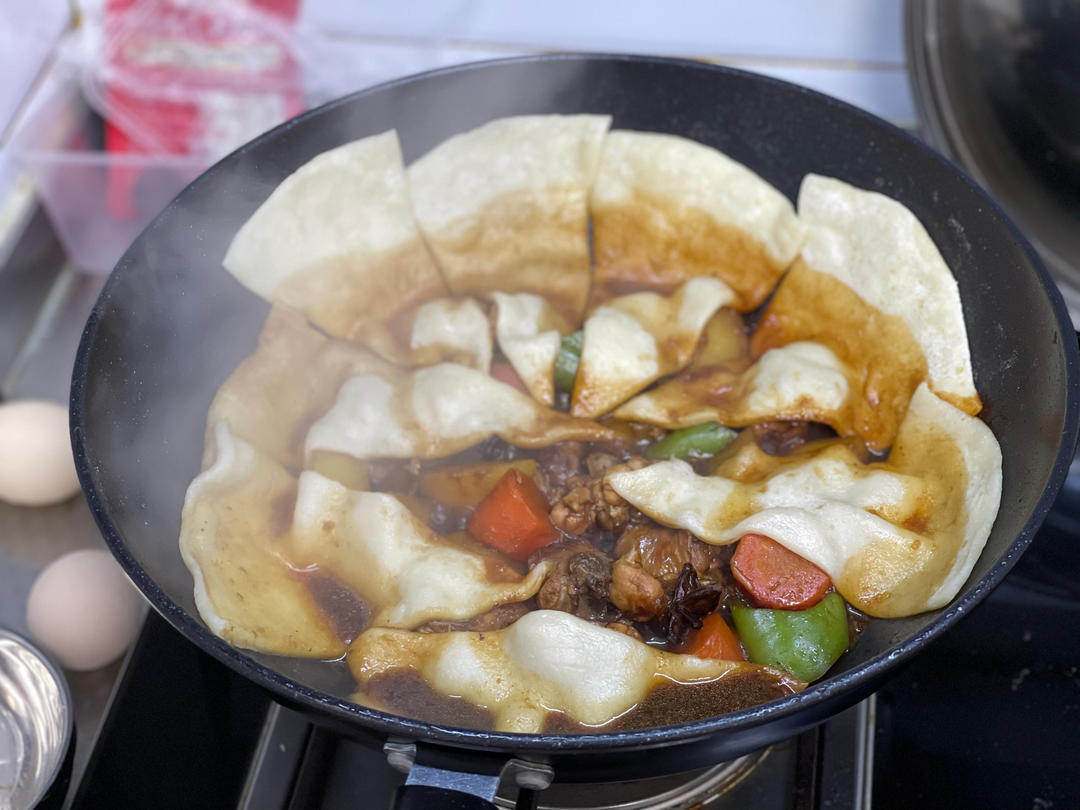 地锅鸡贴饼