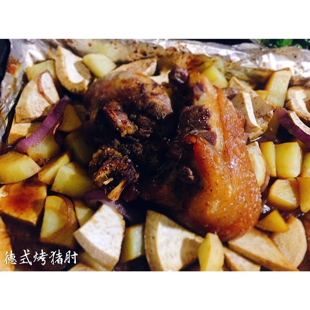 德国烤猪肘 (啤酒煮)