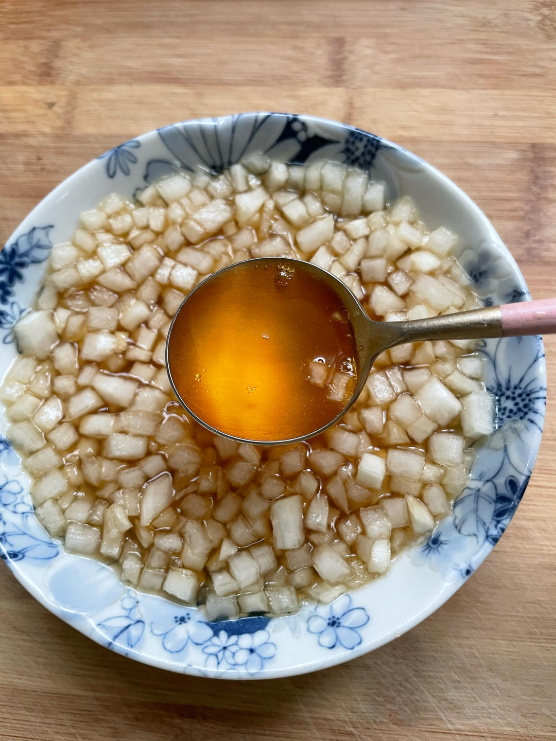 萝卜蜂蜜水(止咳圣水)