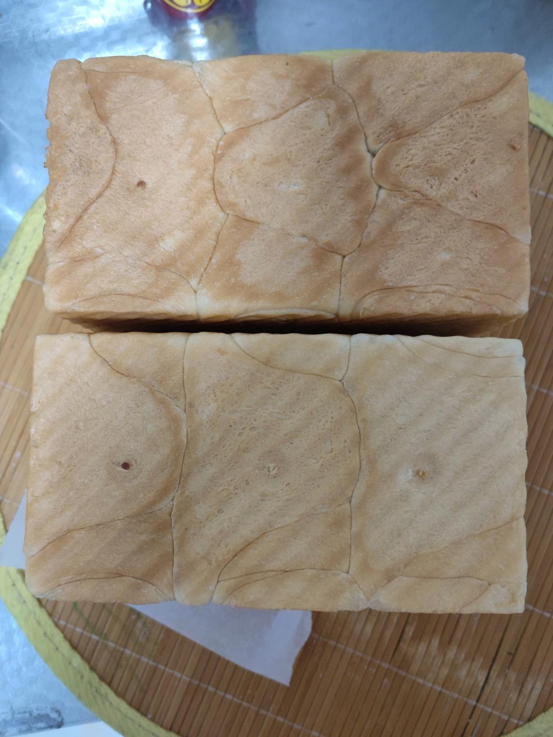 吐司，奶香手撕面包，超级香浓