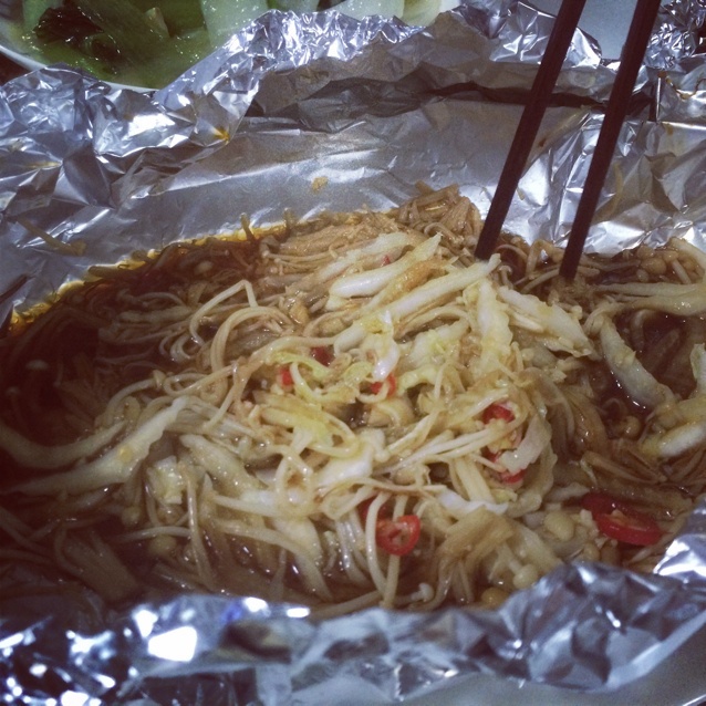 vinalhhh做的锡纸包烧金针菇
