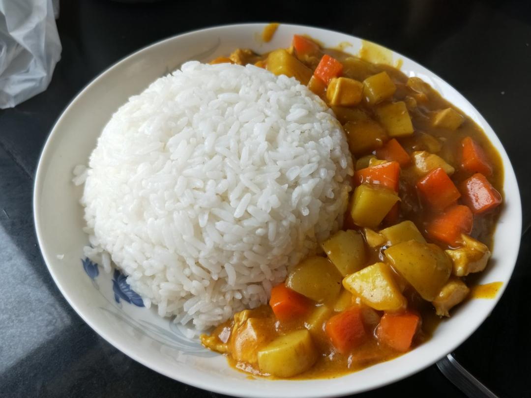 咖喱鸡肉饭