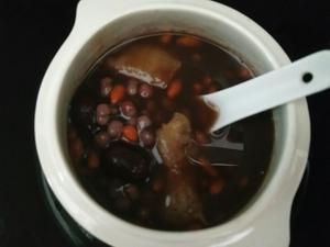 红豆炖鱼胶的做法 步骤3