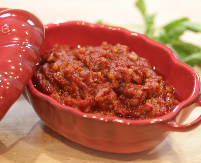 【漾漾美味】意式培根番茄酱（附2种洋葱切丁法）的做法