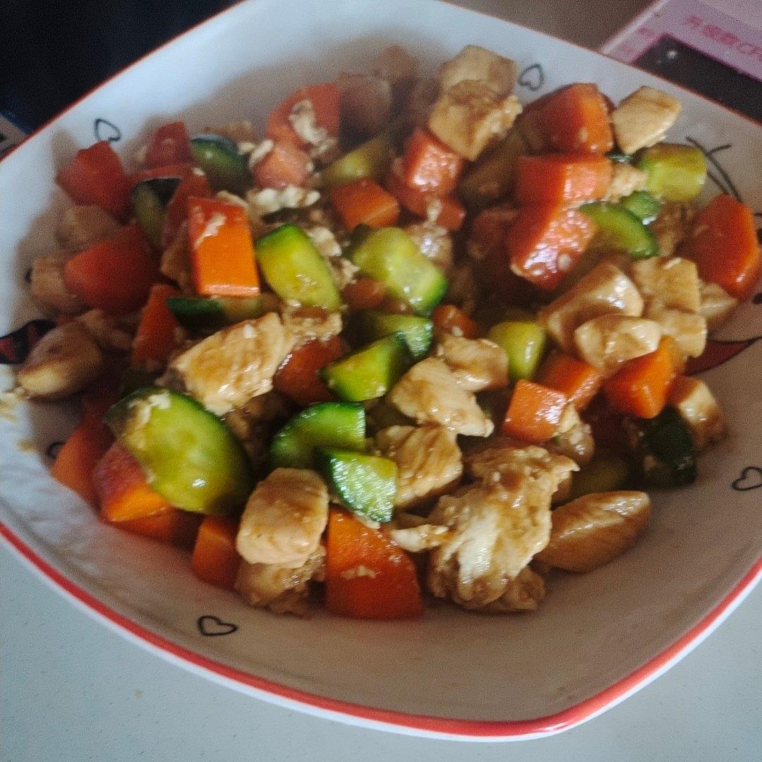 胡萝卜黄瓜鸡胸肉