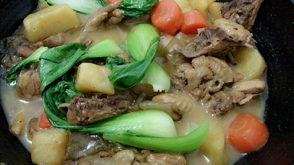 土豆粉皮炖鸡的做法