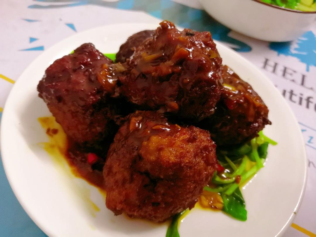 四喜丸子/红烧狮子头 Chinese Meatballs