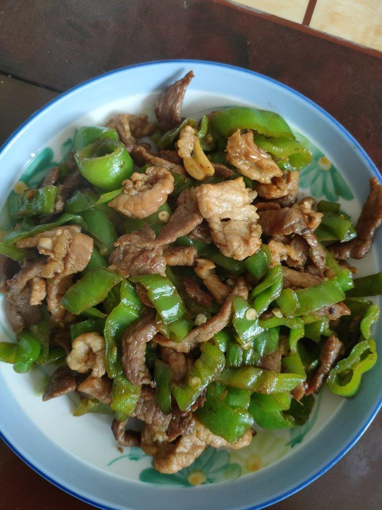 厨师长教你：“青椒肉丝”的正宗做法，色香味俱全