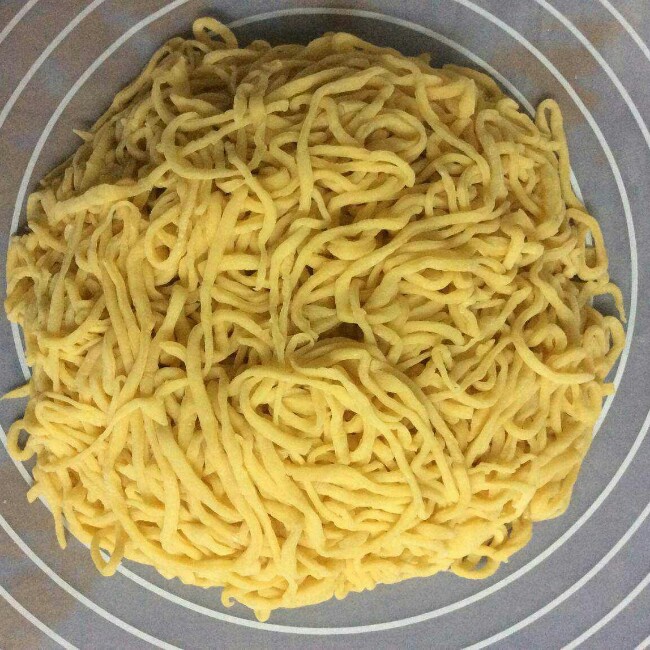 手工面条之鸡蛋面条