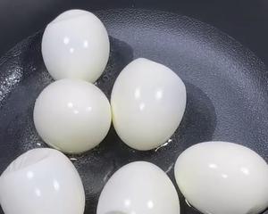可乐鸡蛋（鸡蛋的神仙吃法）的做法 步骤3