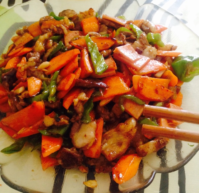胡萝卜炒肉片