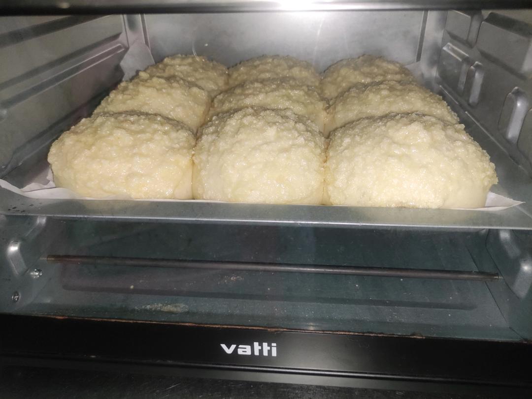 椰蓉面包（不用厨师机也能做面包，附手揉视频）