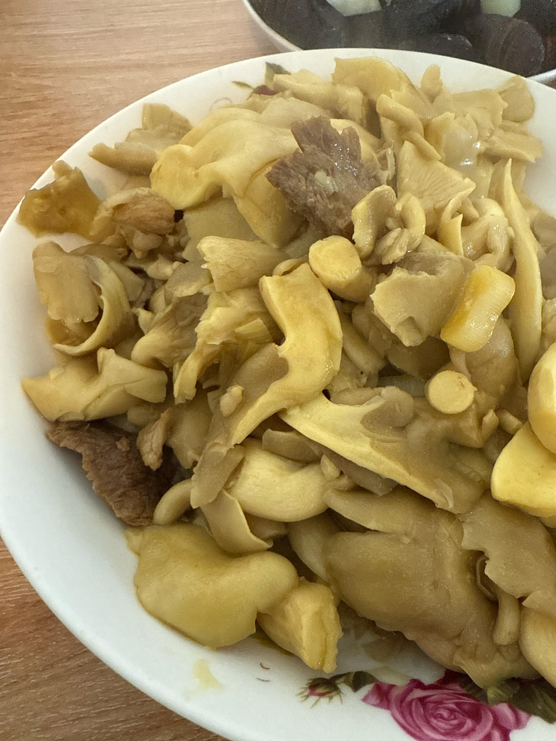榆黄蘑炒肉