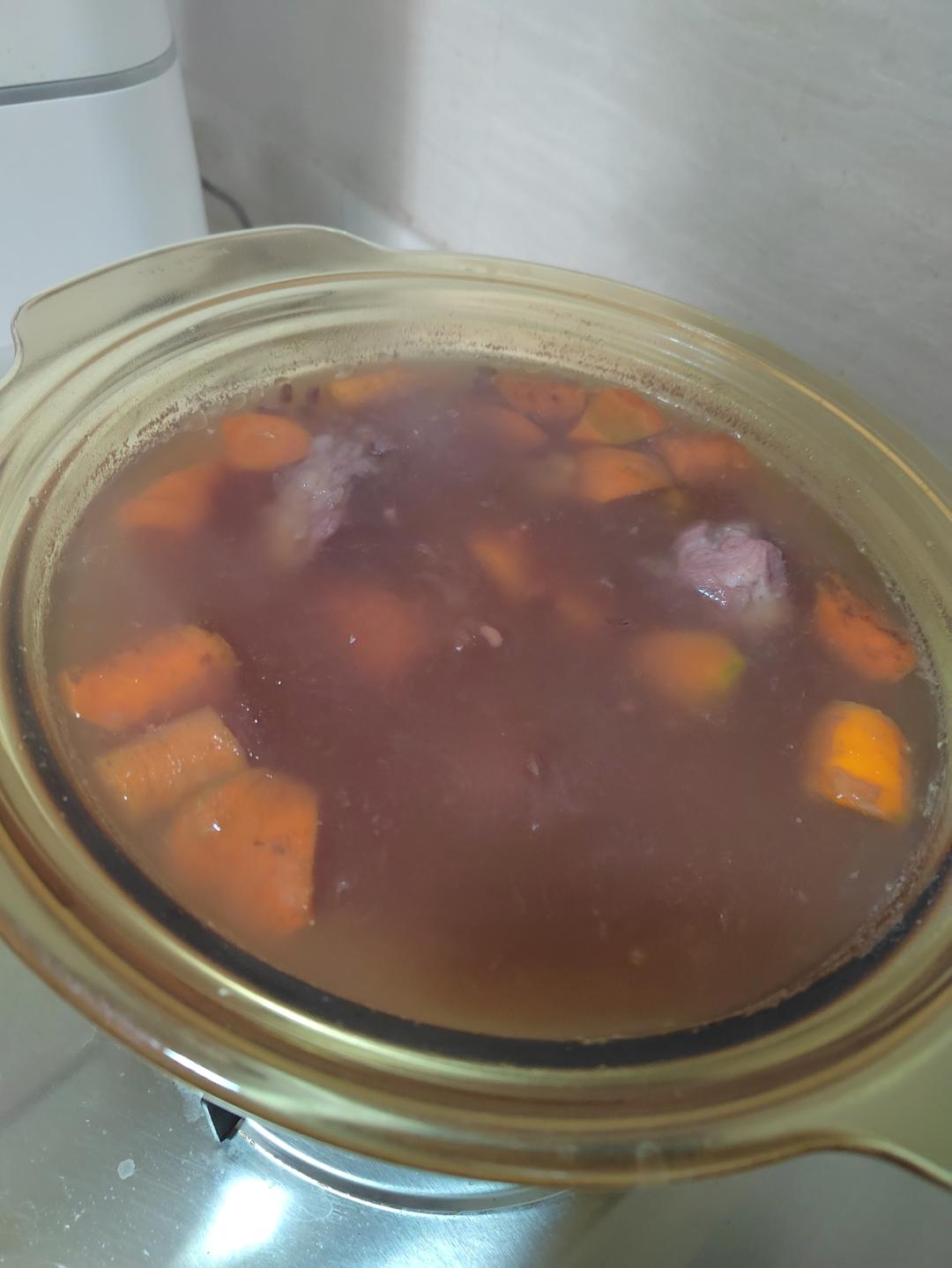 粉葛赤小豆猪骨汤(祛湿健脾)