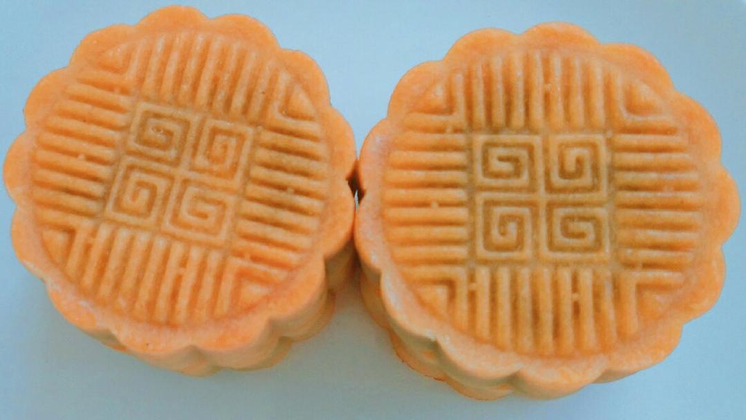 广式月饼——蛋黄莲蓉月饼