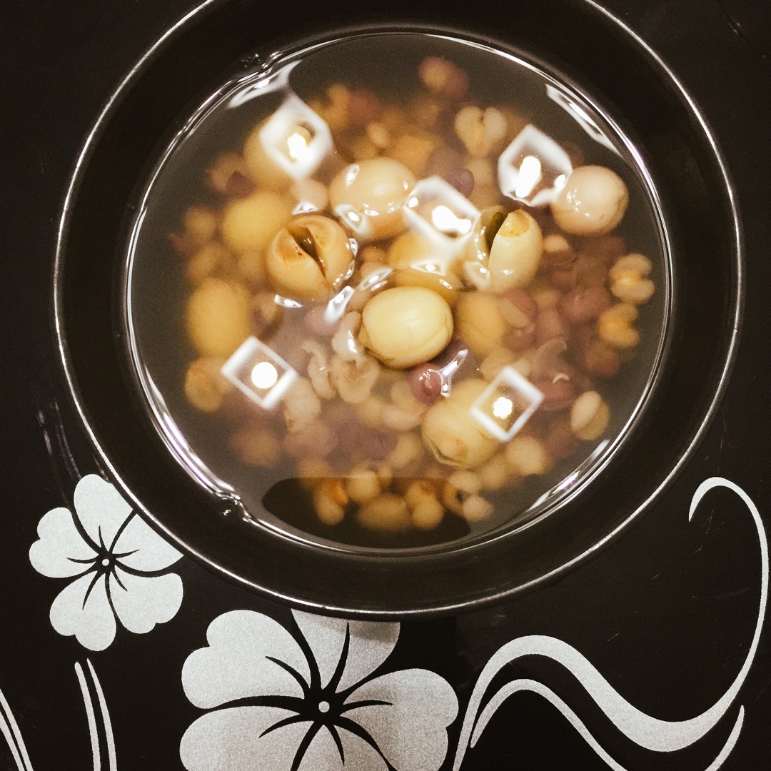 薏米红豆莲子茯苓粥