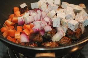 芋头排骨焖饭—有饭有肉有菜一人食的做法 步骤7