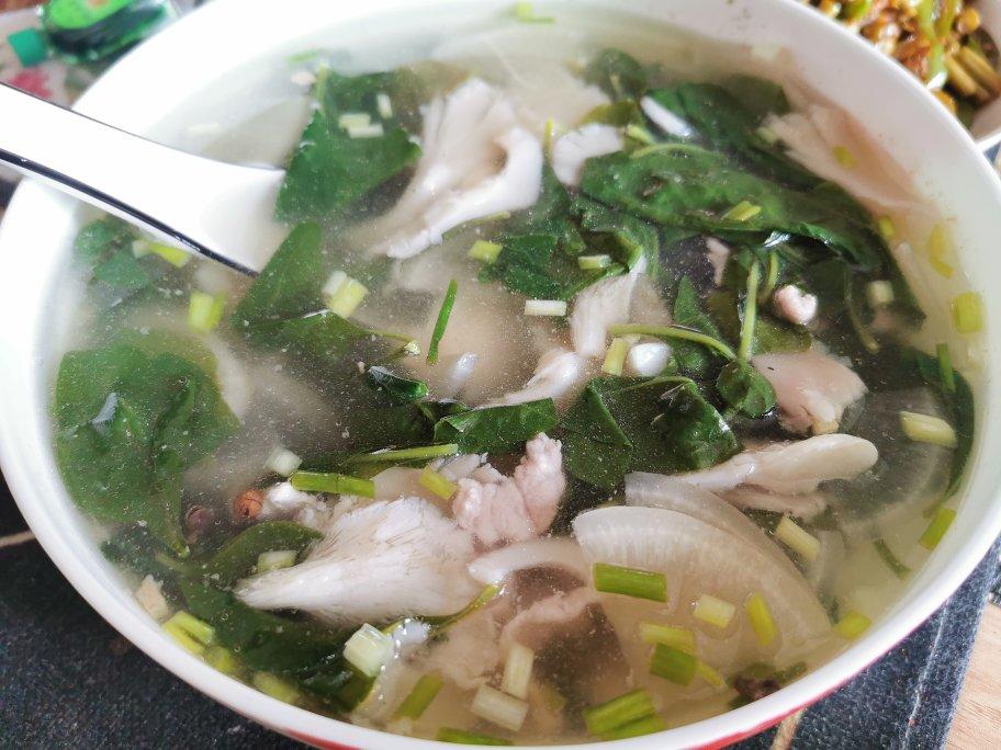 酸萝卜蘑菇肉片汤