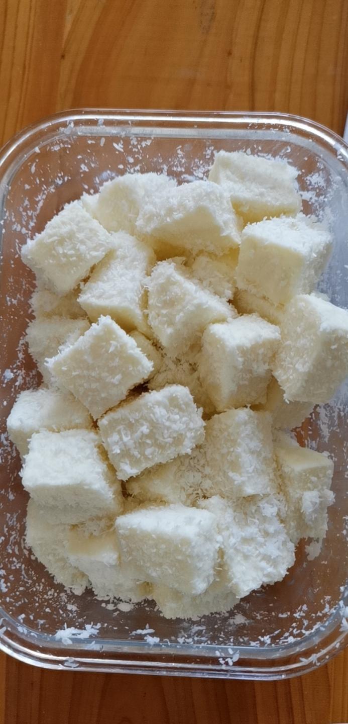 椰丝牛奶小方