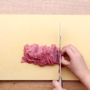 蒜香牛肉的做法 步骤1