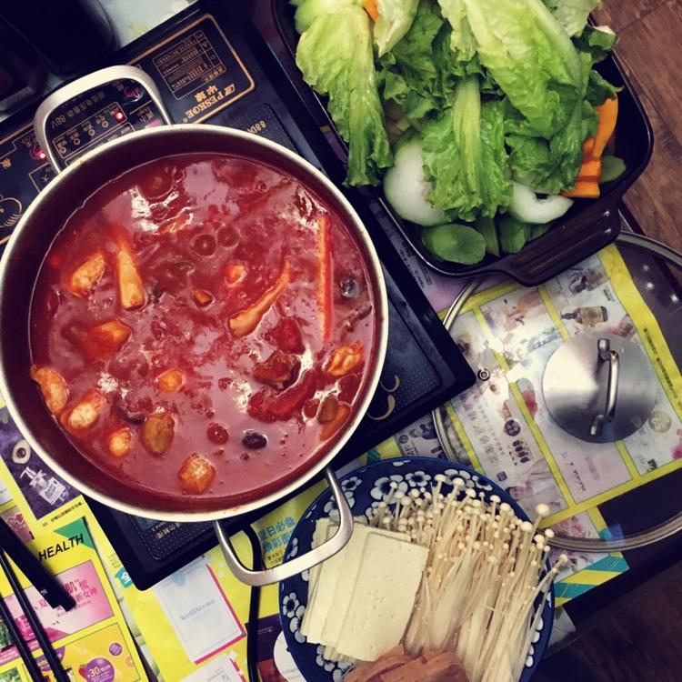 六颗番茄🍅火锅汤底