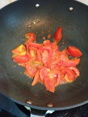 番茄鱼的做法 步骤4
