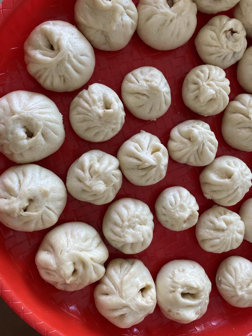 松软多汁的肉包子