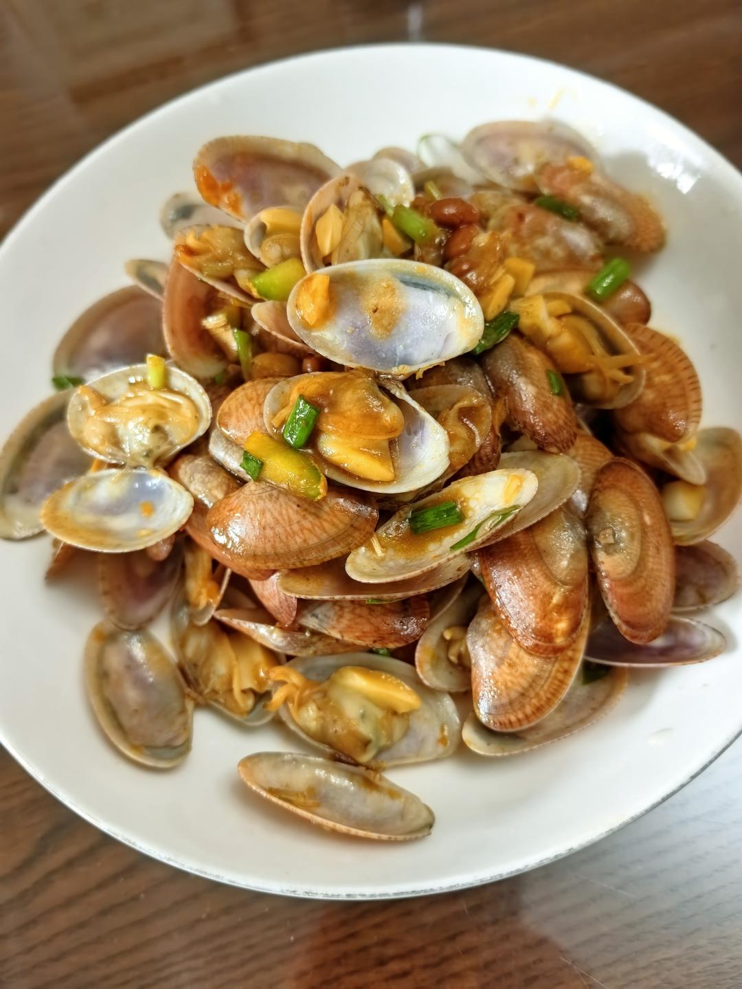 爆炒花甲（保留鲜味，不焯水的做法）